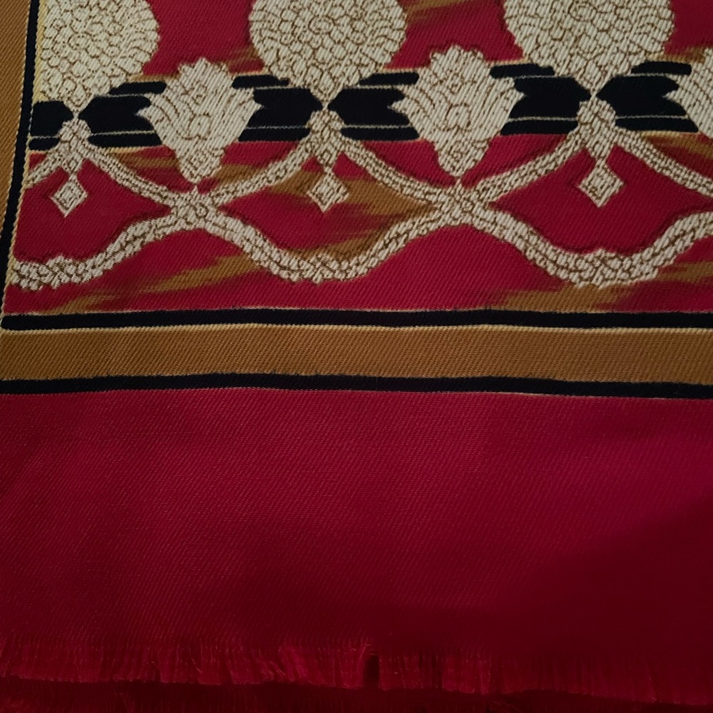 Scarf - Picture 7 of 9